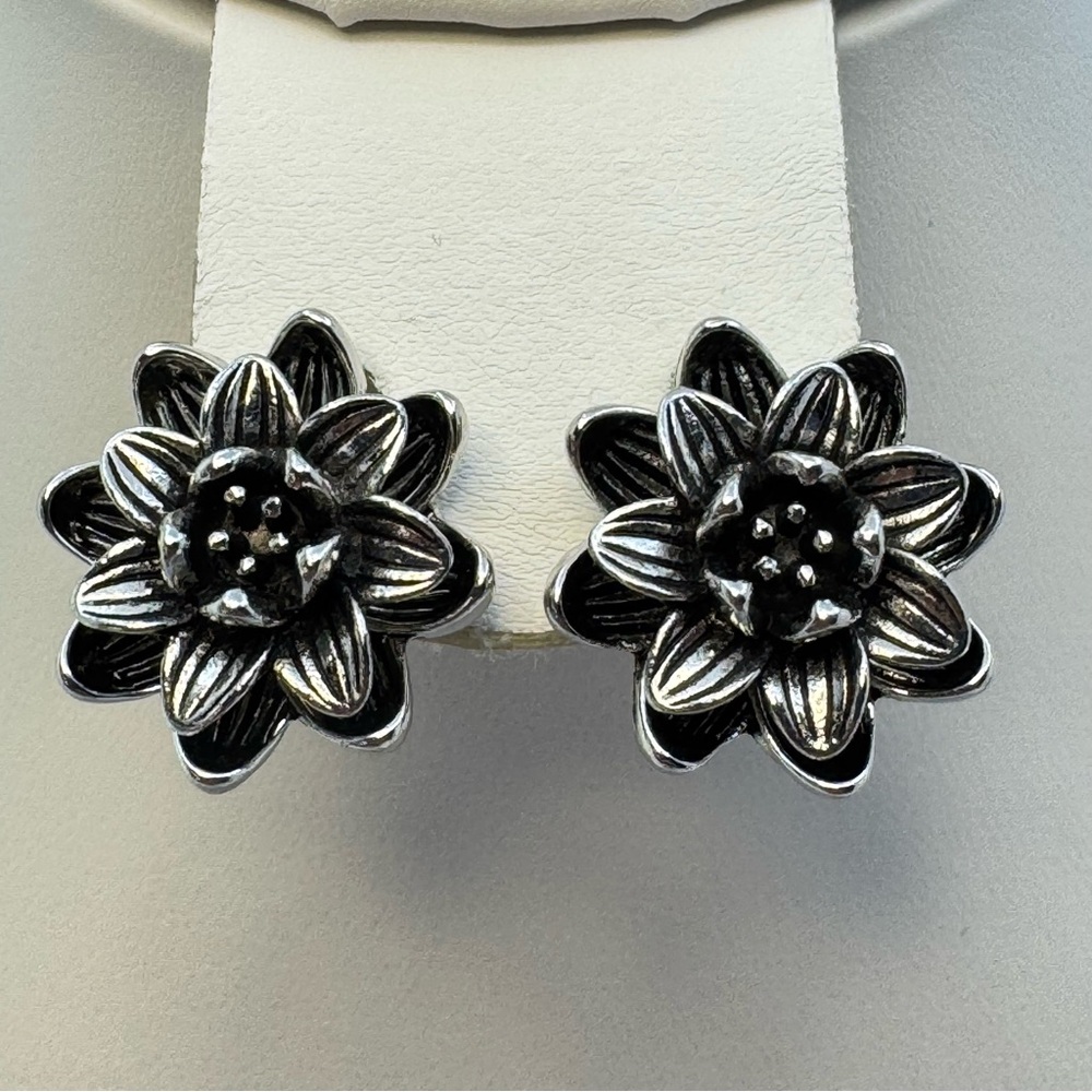 New Silver Black Tone Sunflower Flower Statement Stud Earrings Bold Floral